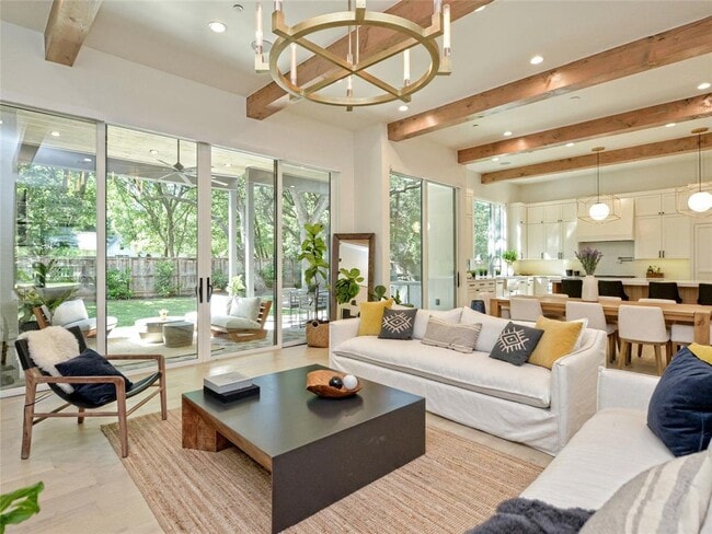 Building Photo - 304 Westwood Terrace