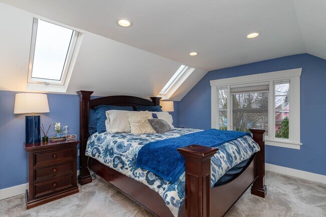 Building Photo - 4bd/3ba Seattle Home