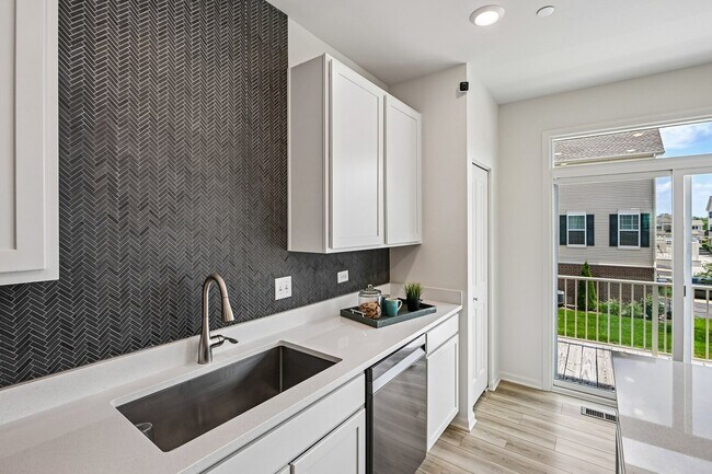 Building Photo - 1611 Bentz Way