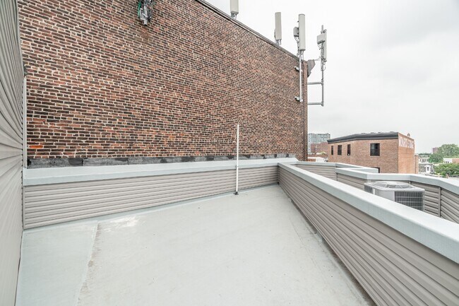 Building Photo - 421 N 39th St