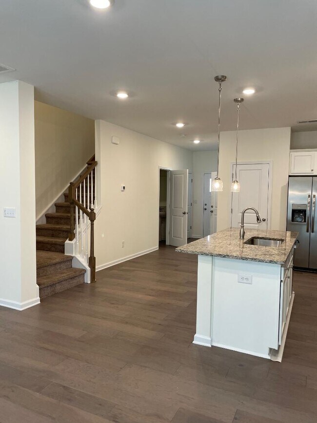 Building Photo - 118 Quinn Rd