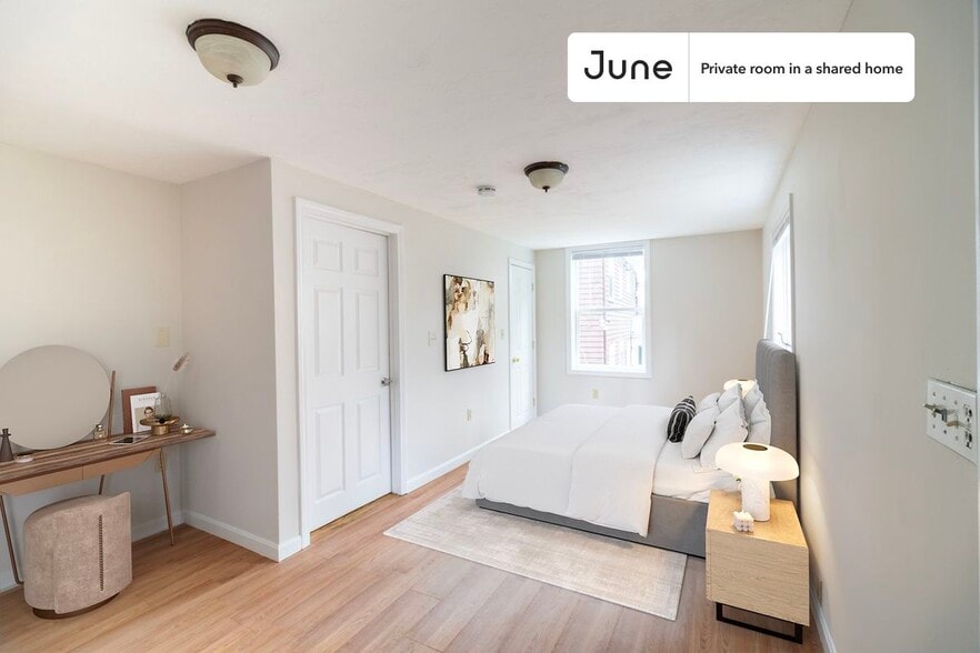 Primary Photo - Room in Shared 4 bed/2 bath home