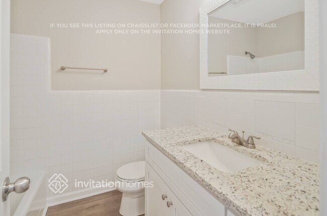 Building Photo - 5917 Olinda St