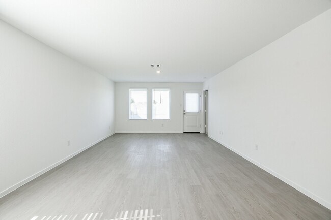 Building Photo - 6871 Flowering Ginger Ln