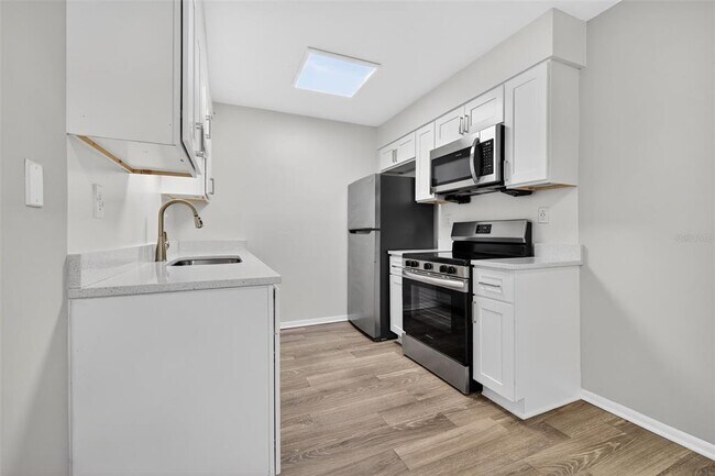 Building Photo - 612 Bass Ct