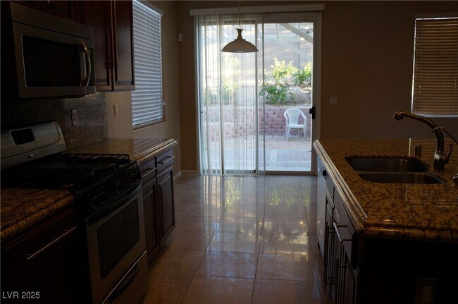 Building Photo - 235 Crooked Tree Dr