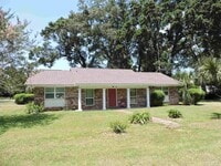 Building Photo - 1020 Sagebrush Trail