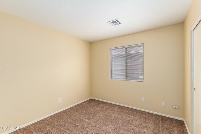 Building Photo - 15005 W Ventura St