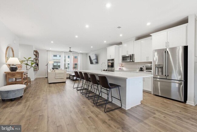 Building Photo - 44617 Wolfhound Sq