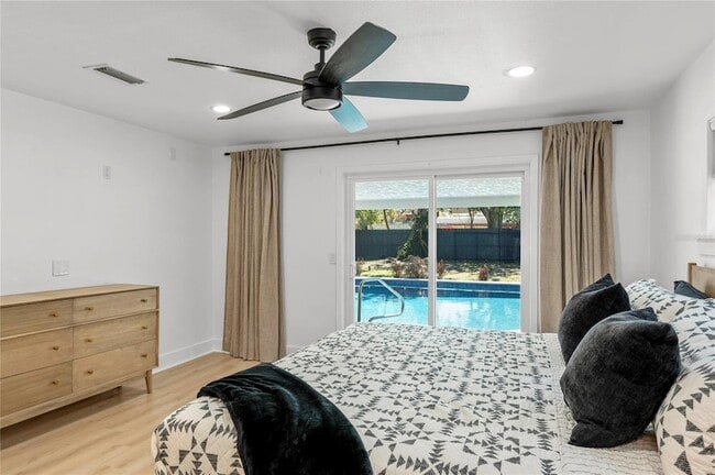 Building Photo - 2350 Sherbrooke Rd