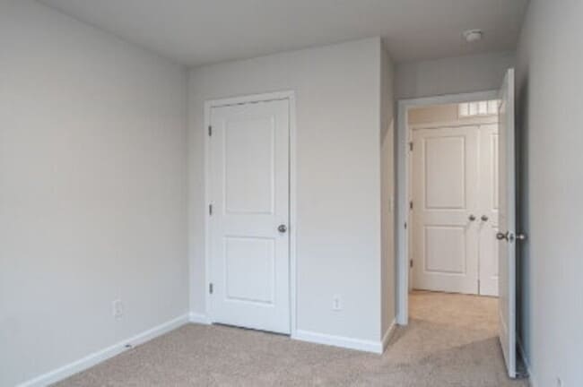 Building Photo - 205 Maddox Dr