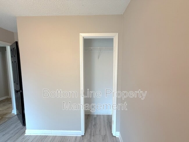 Building Photo - 7547 Fallow Ln