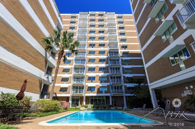 Building Photo - 3614 Montrose Blvd