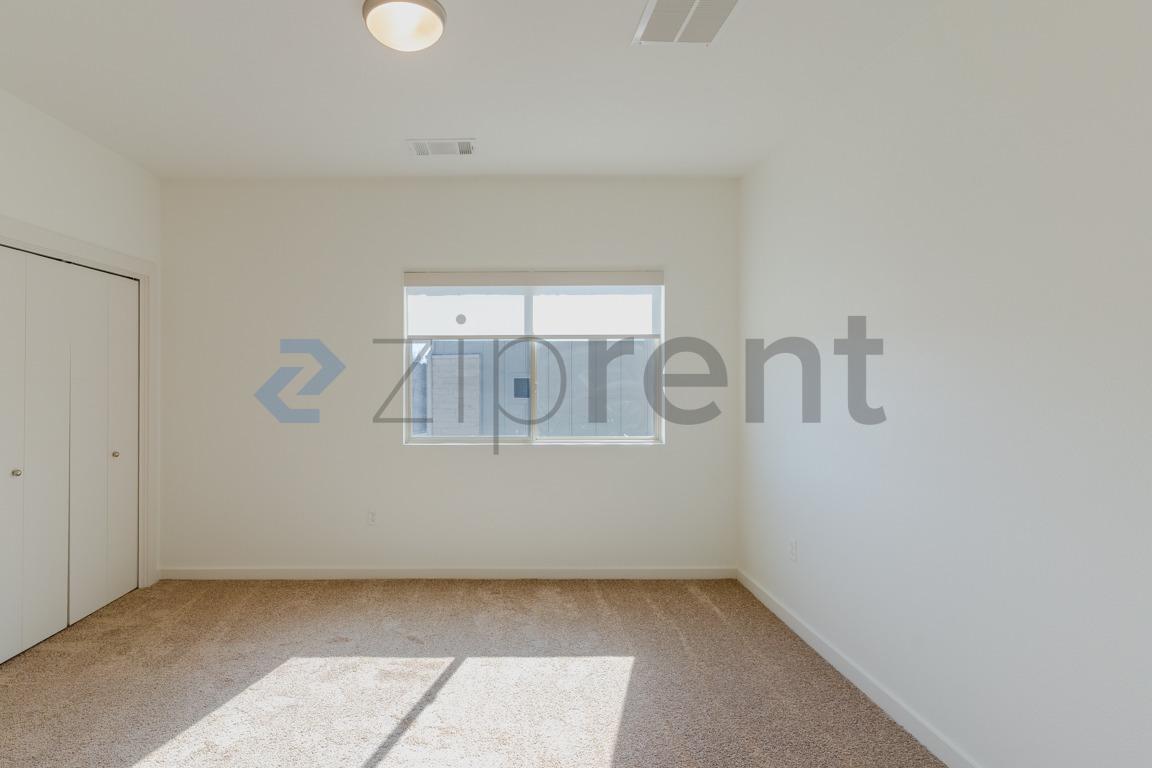 Building Photo - 7805 Cooper Ln