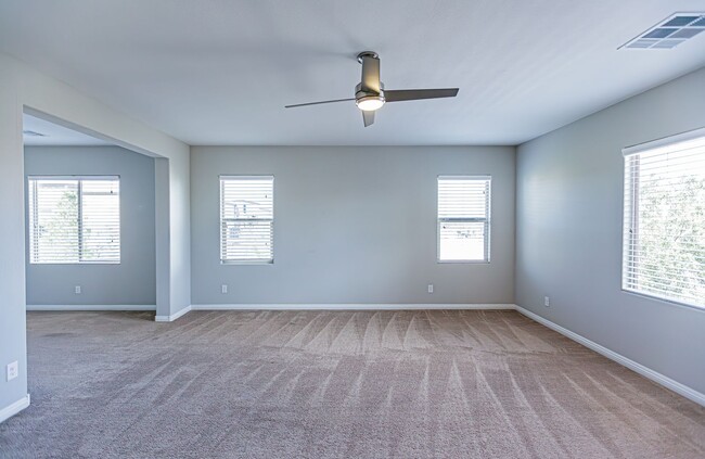 Building Photo - Beautiful Home in a Gated Community