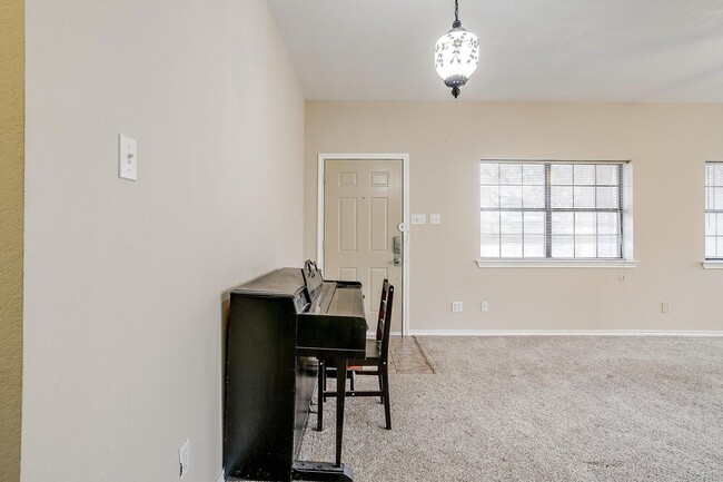 Building Photo - Country Living- Half Duplex-  3 Bed, 2 Bat...