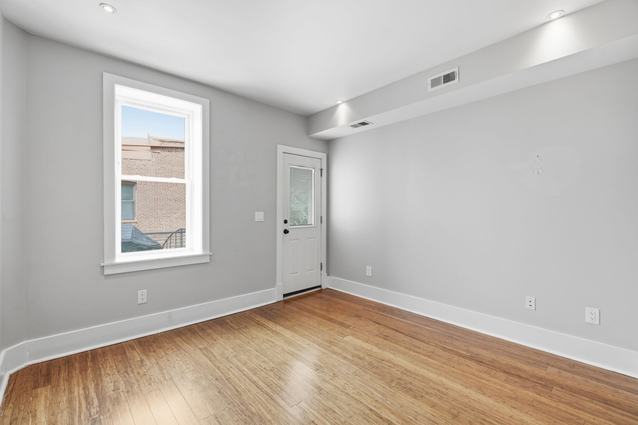 Building Photo - 2128 1st St NW