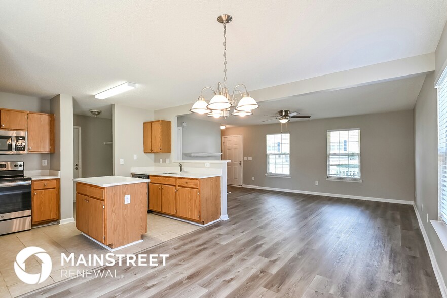 Building Photo - 412 Feldspar Way
