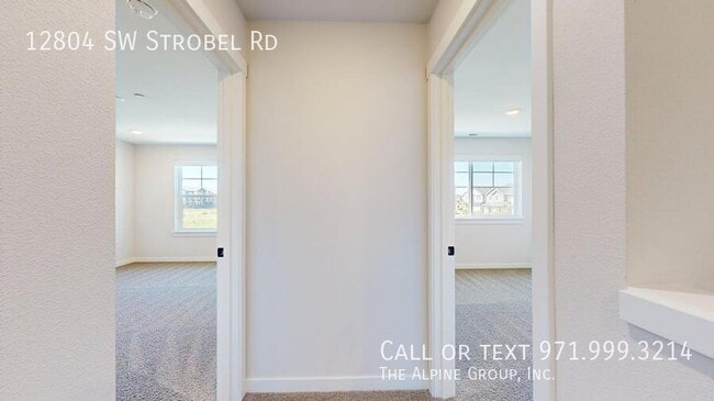 Building Photo - 12804 SW Strobel Rd