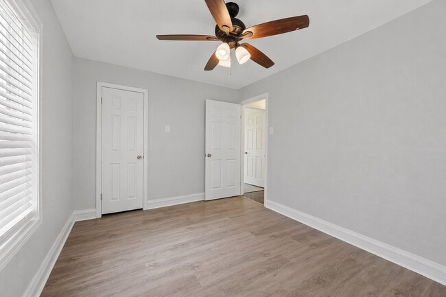 Building Photo - 3823 Florinda St