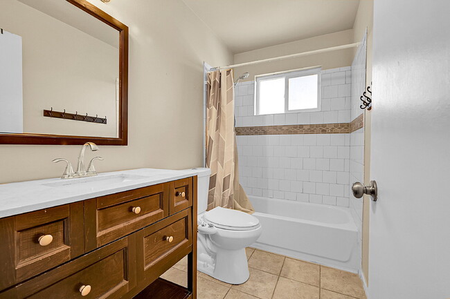 Building Photo - $2,495.00 - 4 Beds 2 Baths, Single Family ...