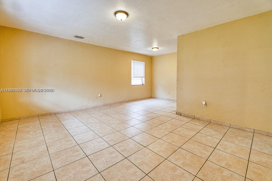 Building Photo - 13005 NW 8th Ave