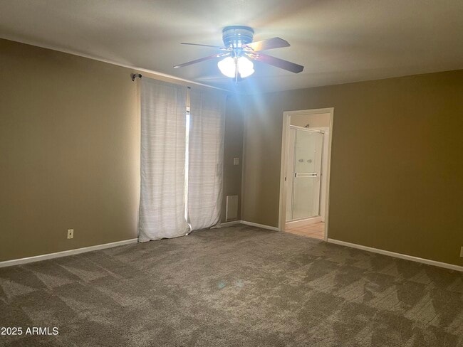 Building Photo - 4325 E Greenway Ln