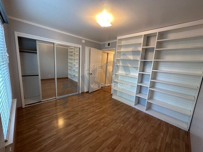 Building Photo - 3790 W Benjamin Holt Dr