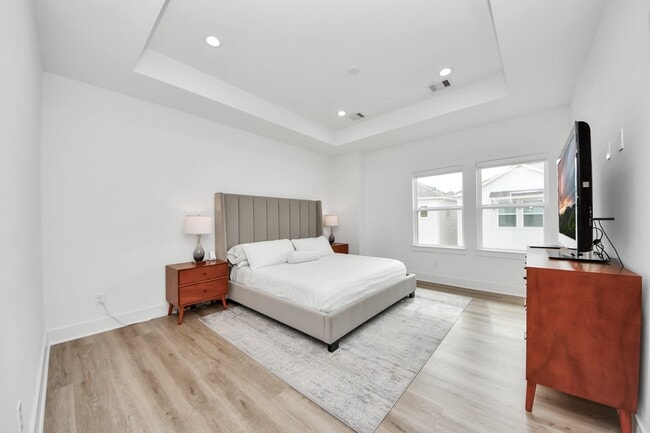 Building Photo - 8320 Brecha Ln