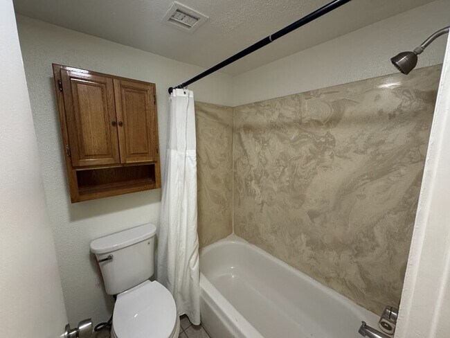 Building Photo - North Central Phoenix Studio Condo