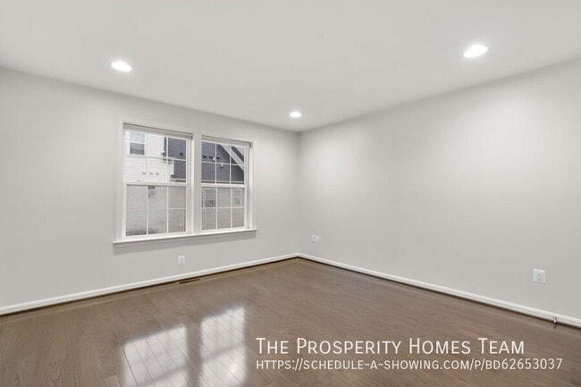 Building Photo - 7207 Barry Ln