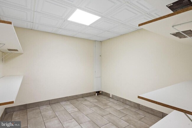 Building Photo - 2393 Watters Glen Ct