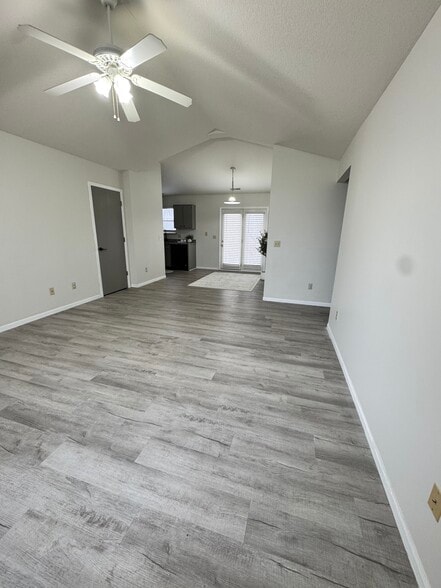 Building Photo - 107 N 200 E