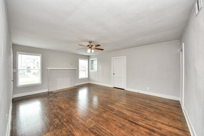 Building Photo - 2817 Truxillo St