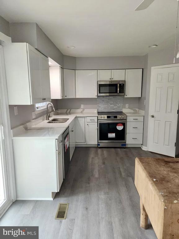 Building Photo - 97 Woodbine Dr