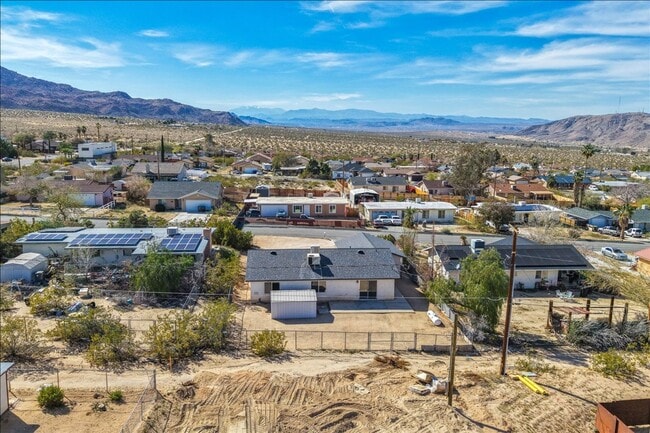 Building Photo - 6851 Quail Spring Ave