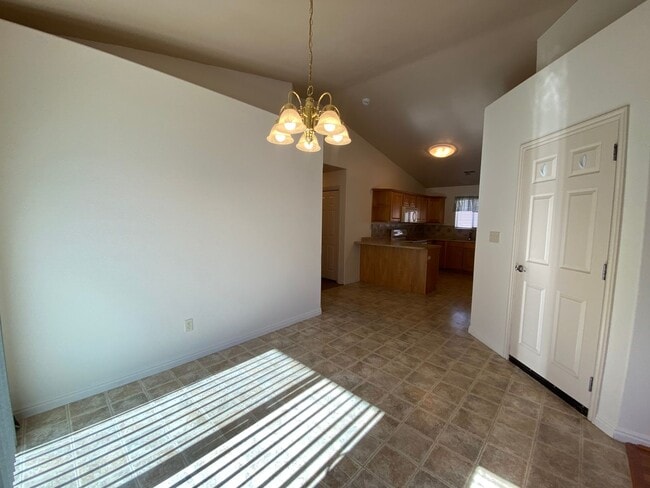 Building Photo - ADORABLE HOUSE FOR RENT IN HURRICANE