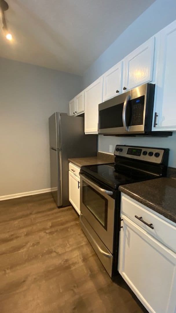 Building Photo - Beautiful 2/2 Condo Fully Remodeled!! A Must See to Appreciate!!
