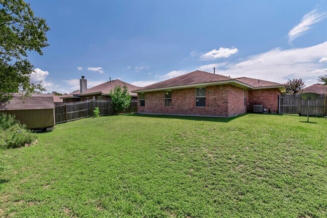 Building Photo - 2415 Wisteria Way