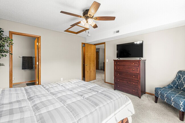 Master Bedroom - 120 Cherry Ct