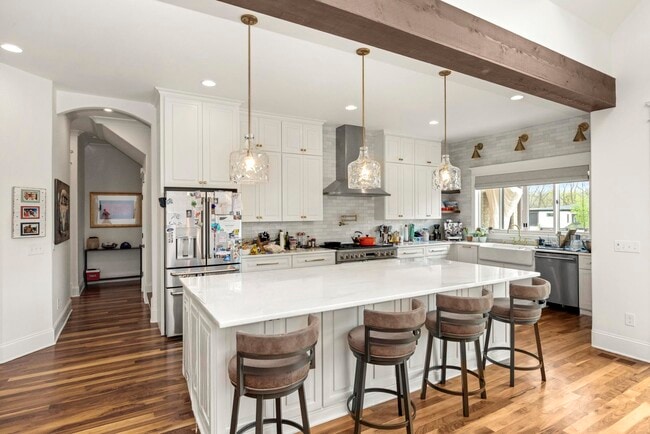 Building Photo - 4603B Lealand Ln