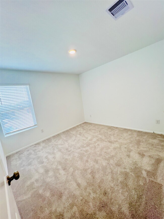 Building Photo - 27142 River Birch Ridge Dr