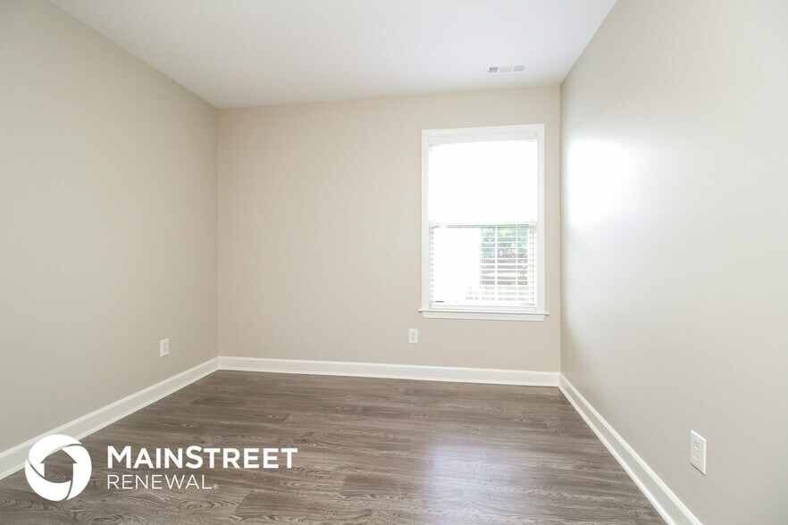 Building Photo - 2737 Aston Woods Ln