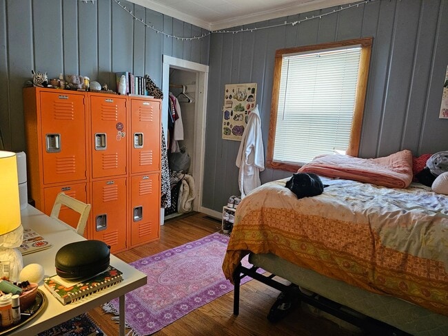 Building Photo - 4 bedroom House Close to U of M! Leasing for Fall 2026!