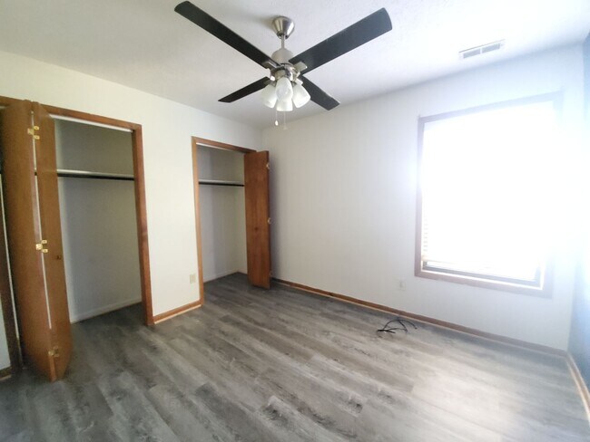 Building Photo - 545 Auburndale Ln