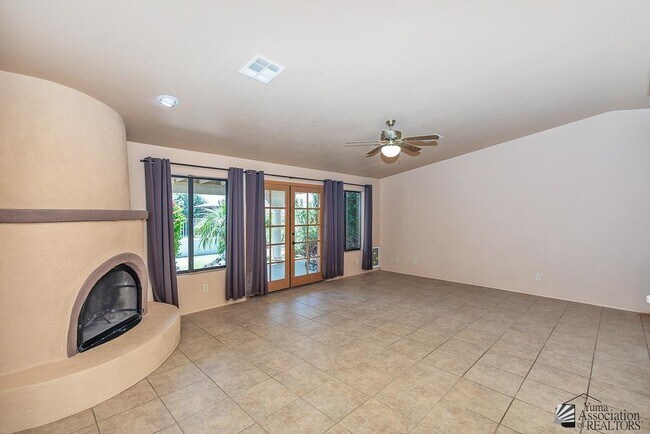 Building Photo - 4296 W County 15th St