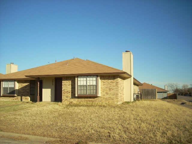 Building Photo - 3427 Republic Dr