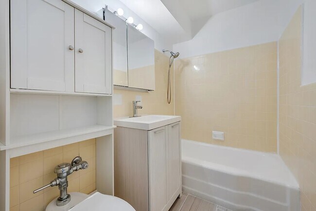 Building Photo - 39-65 52nd St-10E