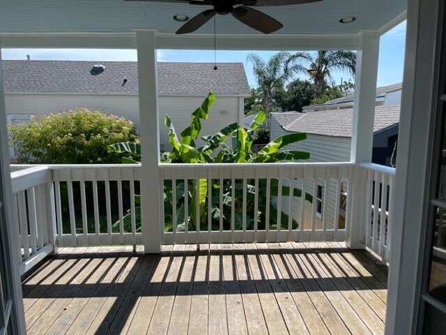 Balcony adjacent to 1st bedroom - 2016 Jena St