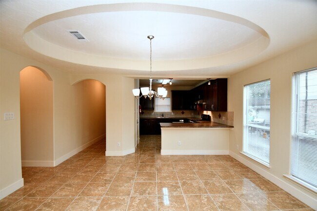 Building Photo - 5211 Holly View Dr